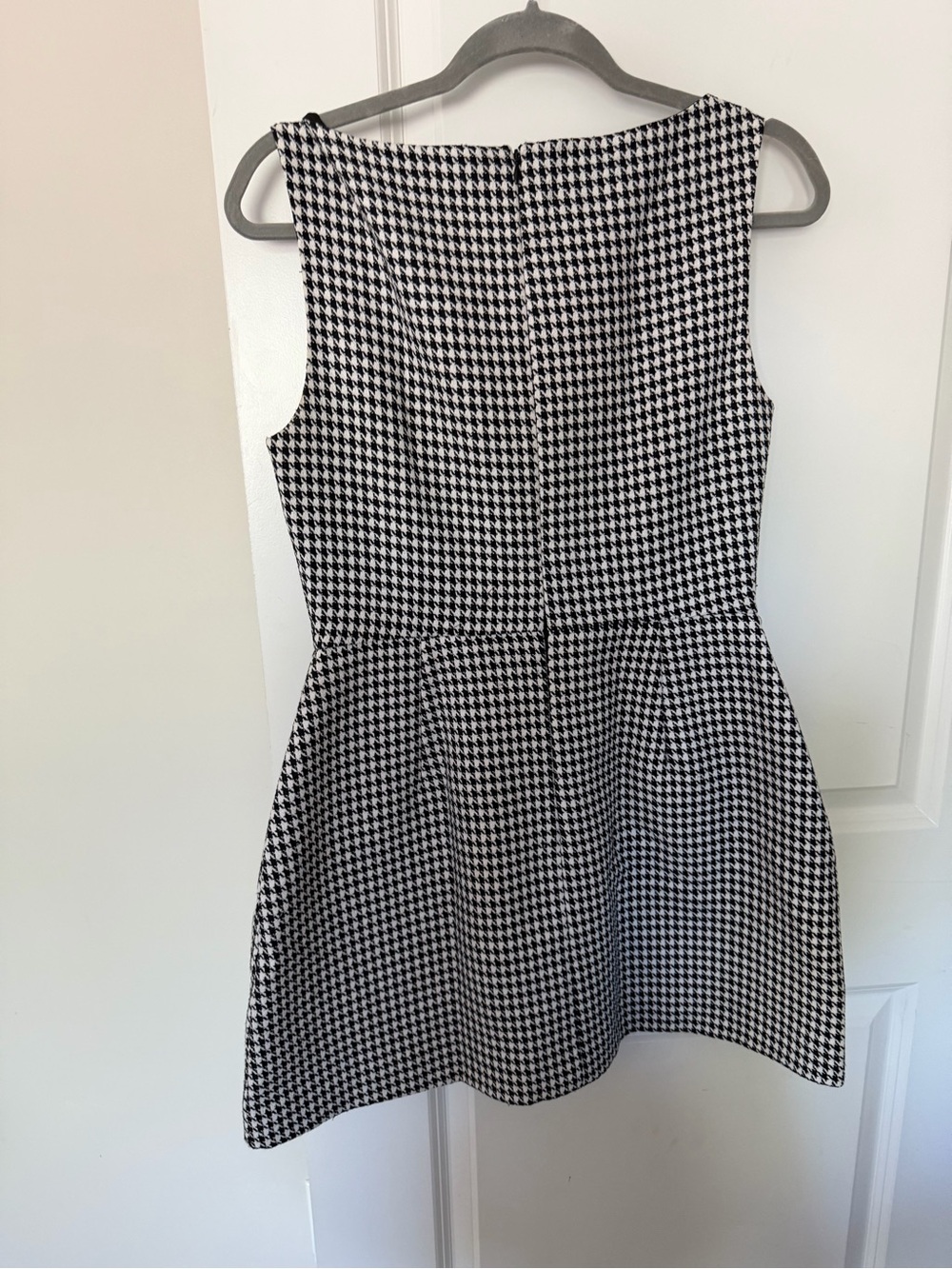 Amanda Uprichard Black & White Houndstooth Sleeveless Mini Dress - M - WORN ONCE - Picture 4 of 5